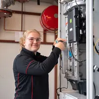 Evy de Jong, Servicemonteur werktuigbouwkundige installaties
