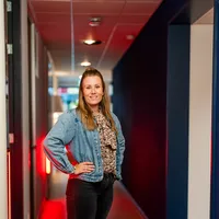 Shawnee Michels, Technisch administratief medewerker