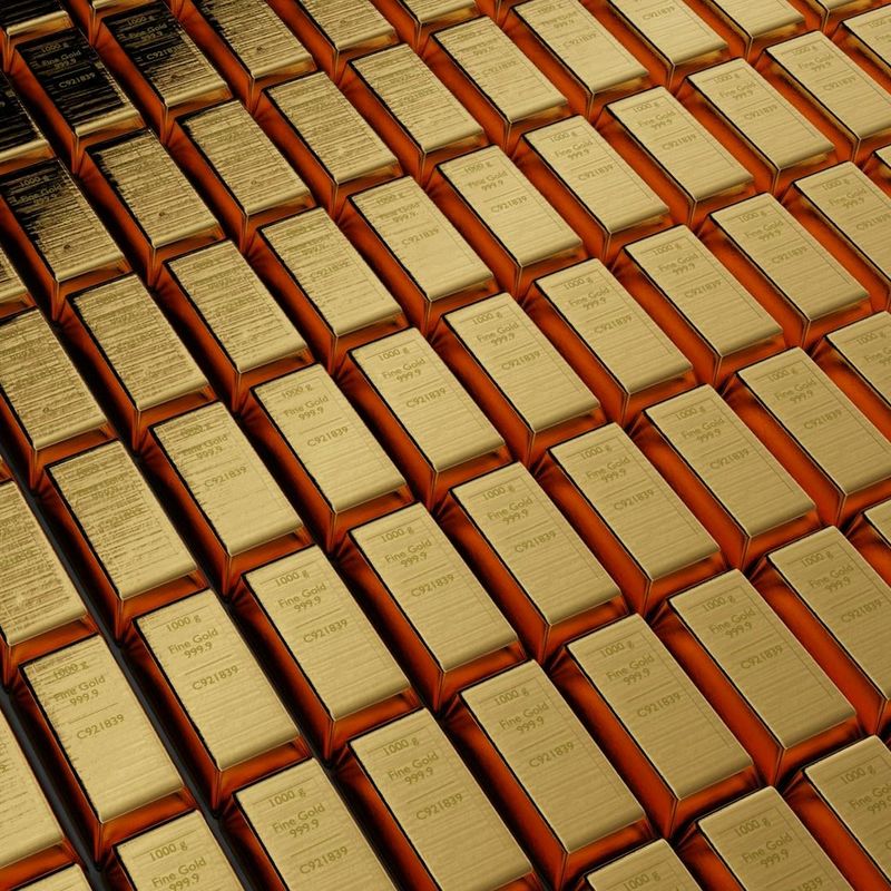 Ballooning U.S. debt sends investors to bitcoin, gold to shelter from dollar devaluation