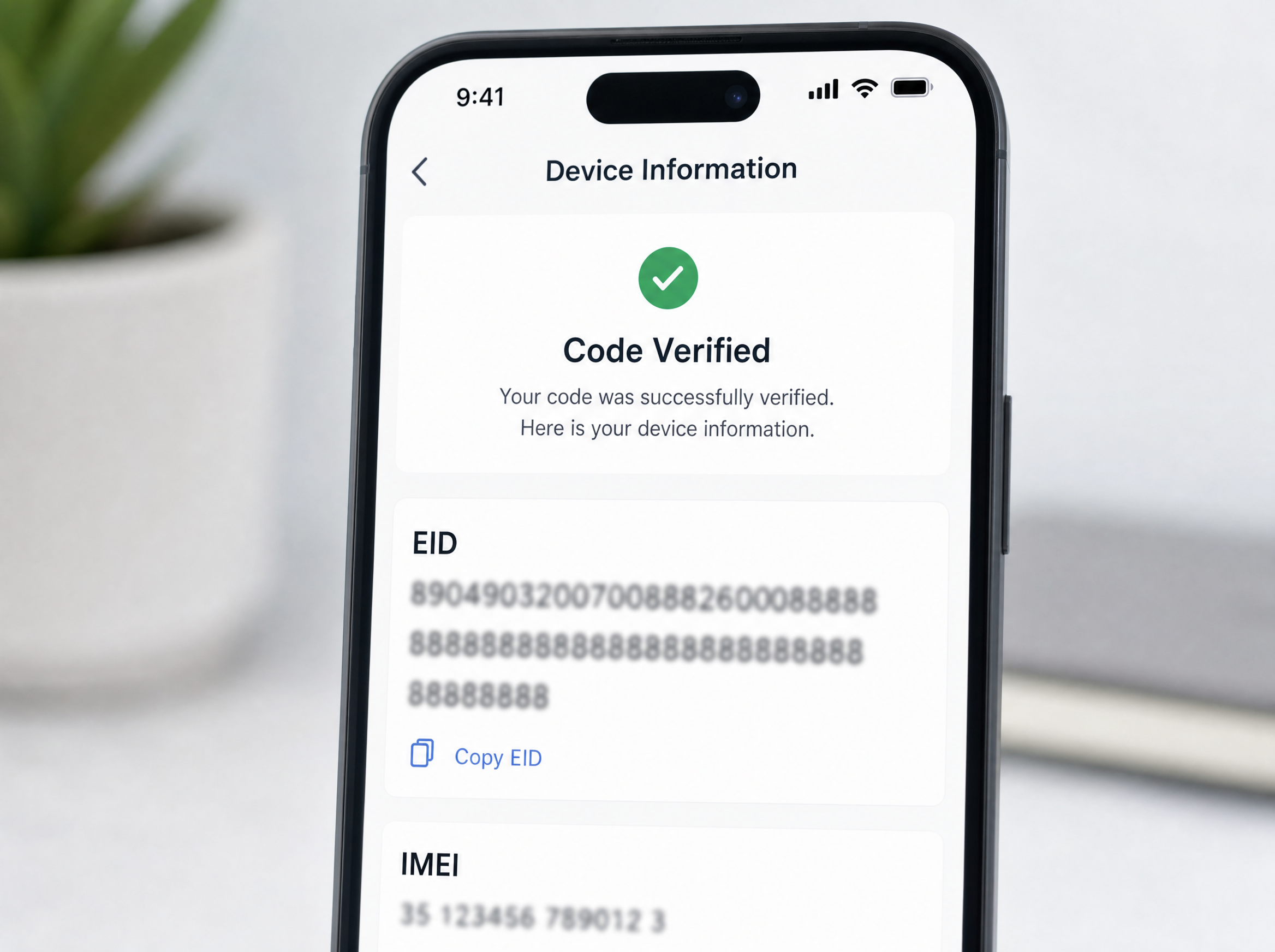 Écran de smartphone affichant le numéro EID après composition du code de vérification