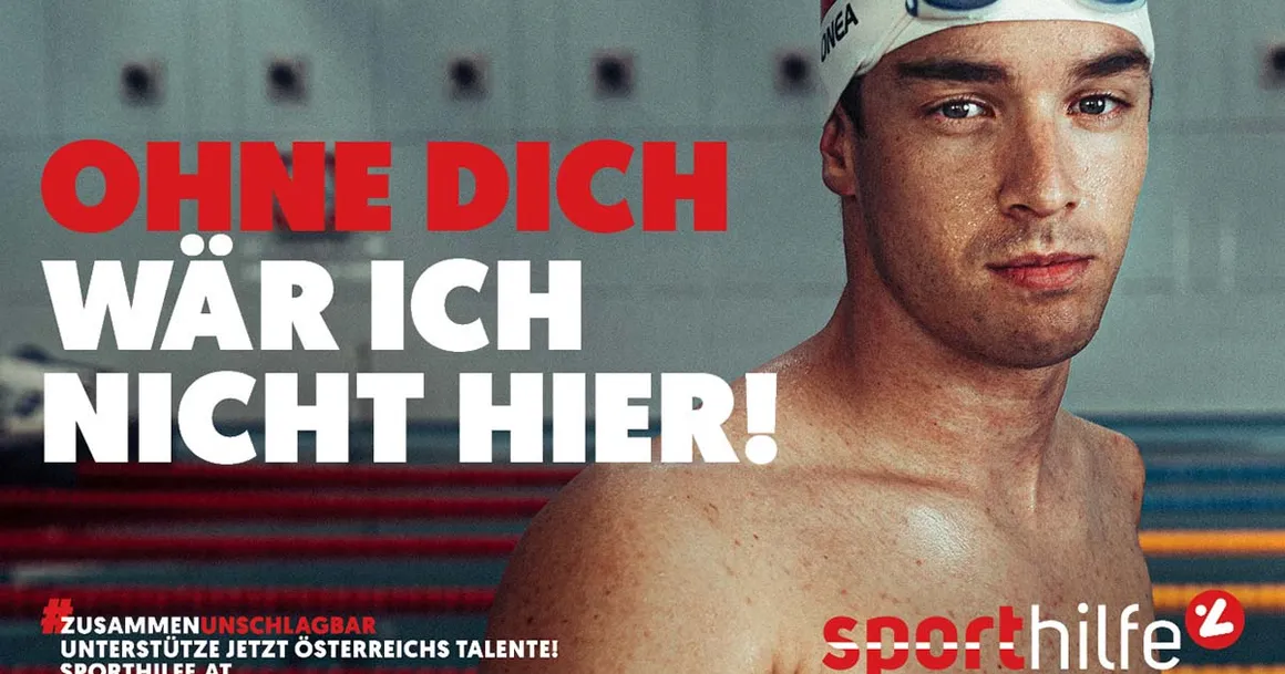 Ein Mann in einem Sportbecken - Werbekampagne für die Sporthilfe
