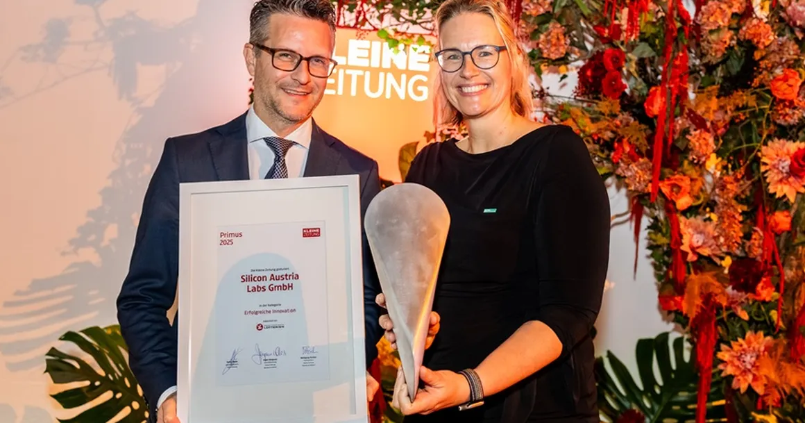 Zwei Personen bei der Preisverleihung Primus Gala