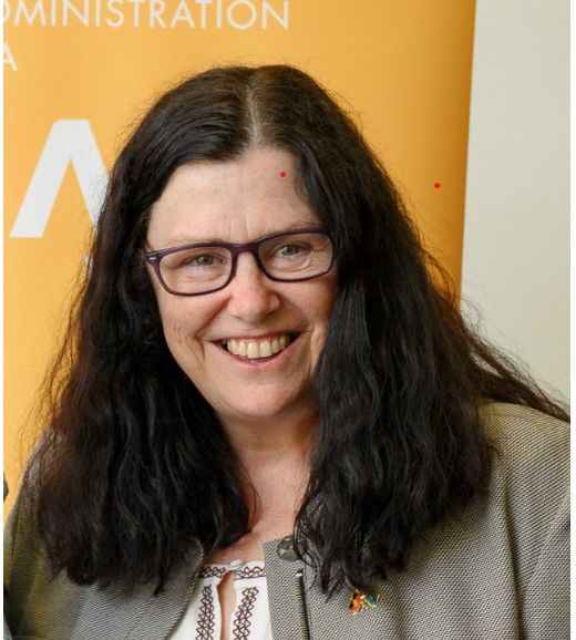 Headshot of Brenda McDermott