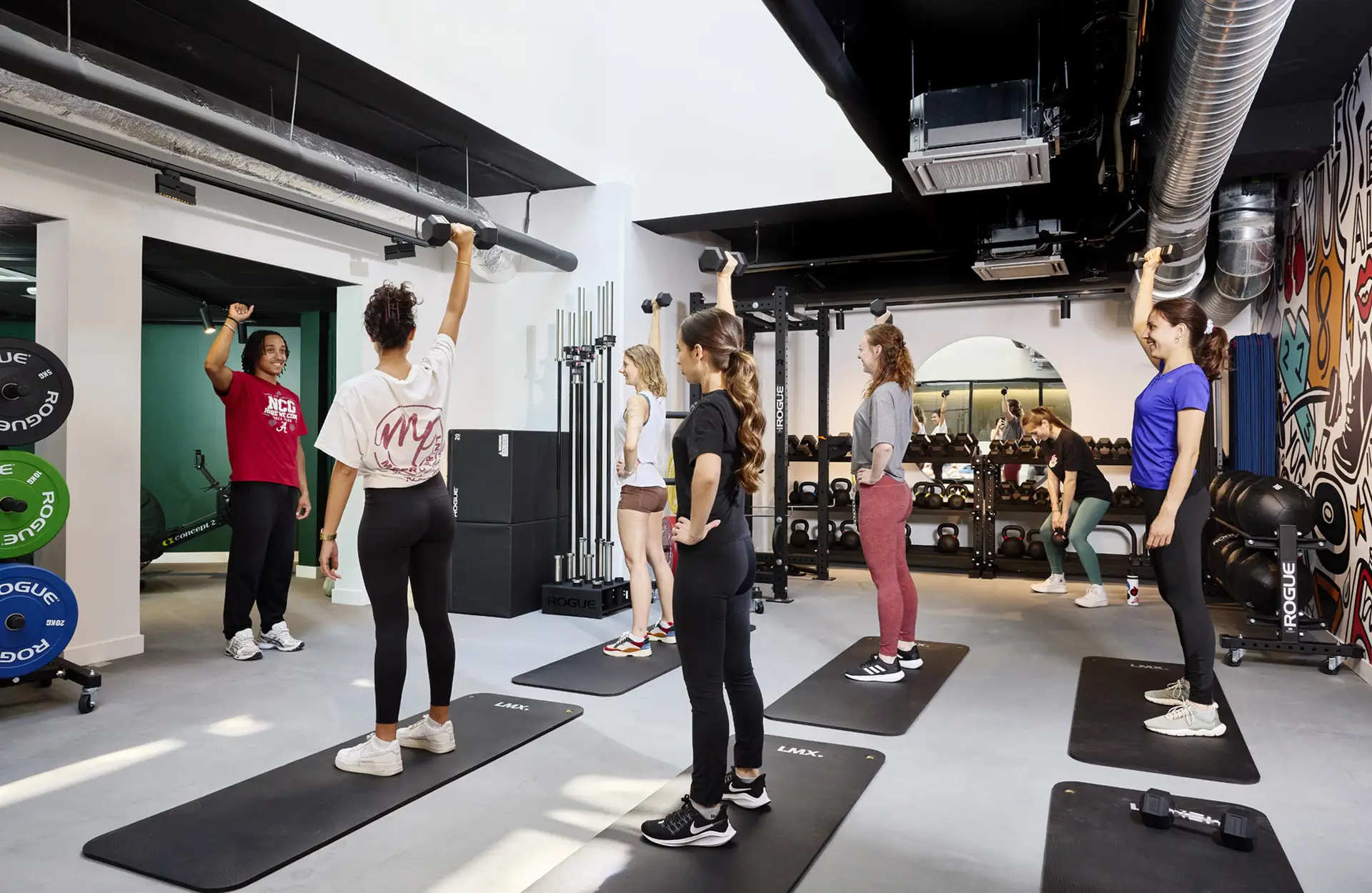 GYM • PARIS ISSY