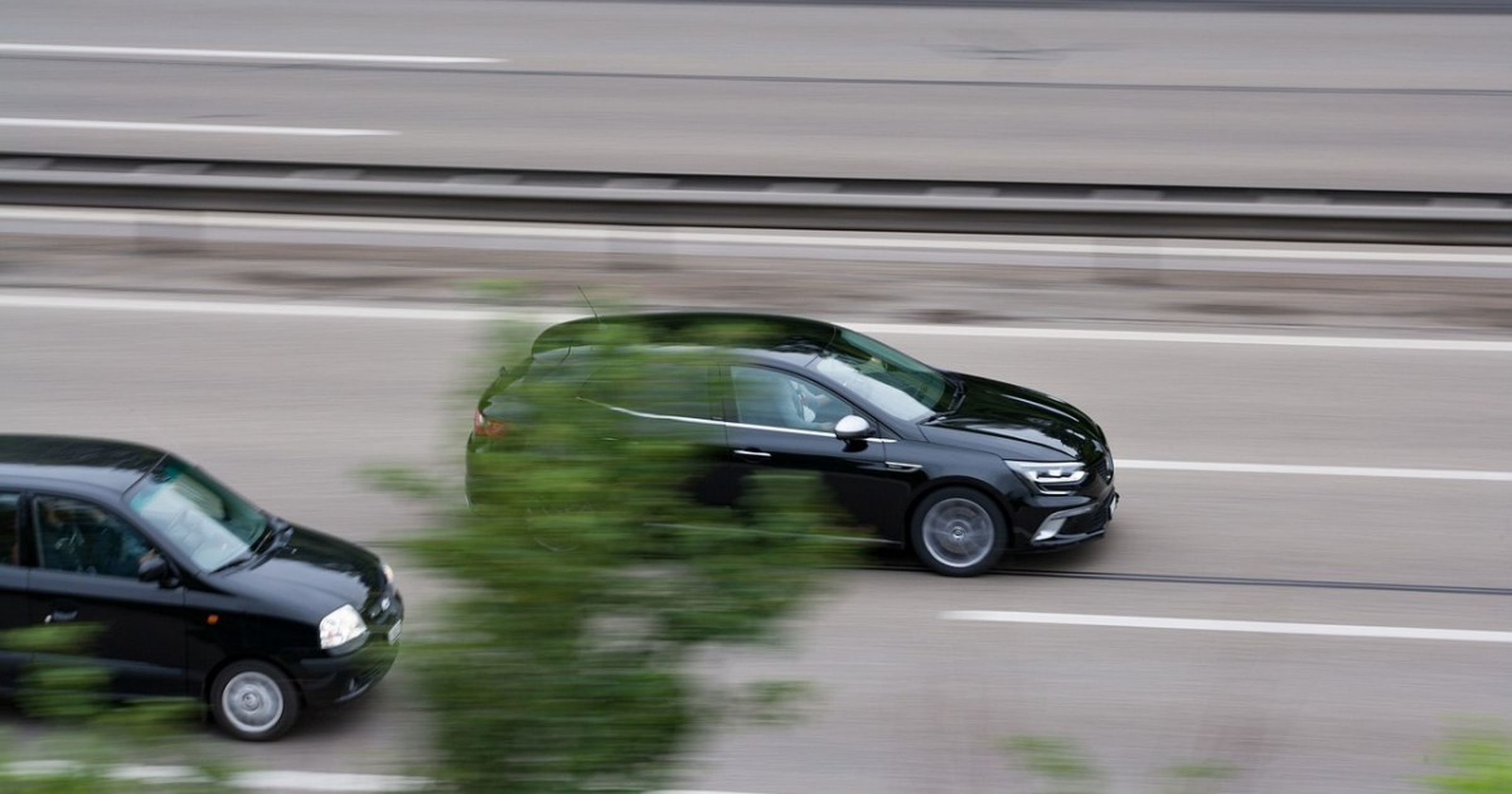 Überholen im Straßenverkehr-Regeln, Ausnahmen und Haftung
