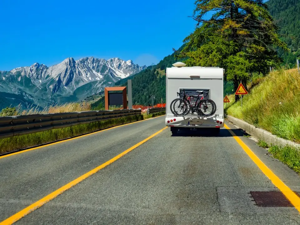 Wohnmobil in den Bergen