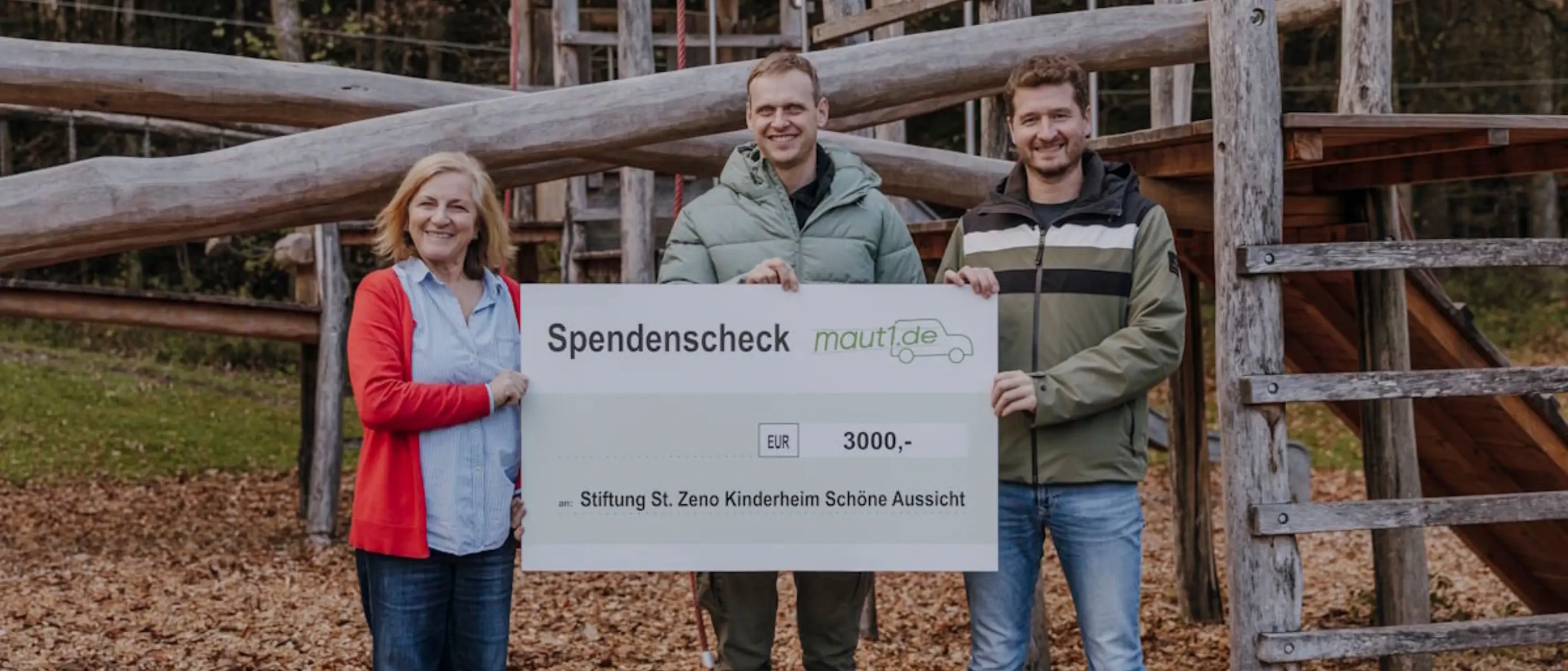 Bild mit Geschäftsführung maut1 und Spendencheck