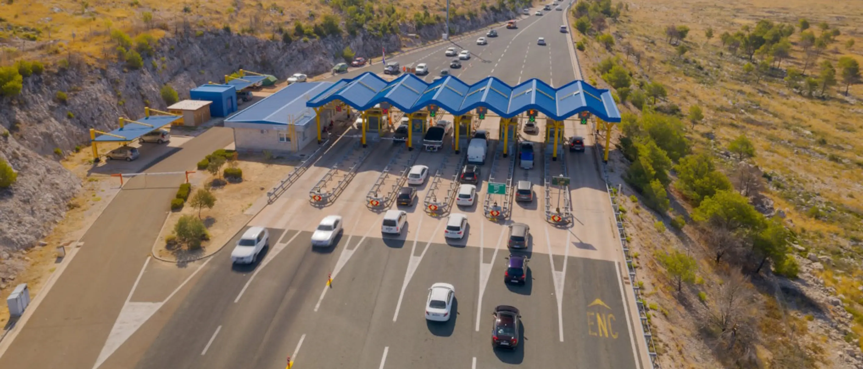 Mautstation in Kroatien mit Blick von oben