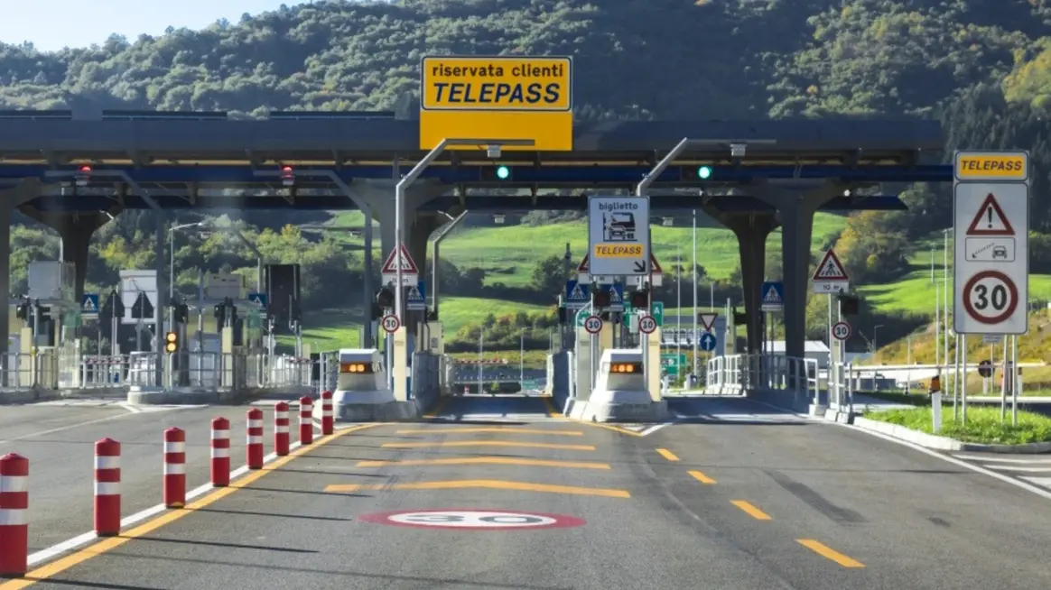 Foto einer Telepass Mautstation in Italien
