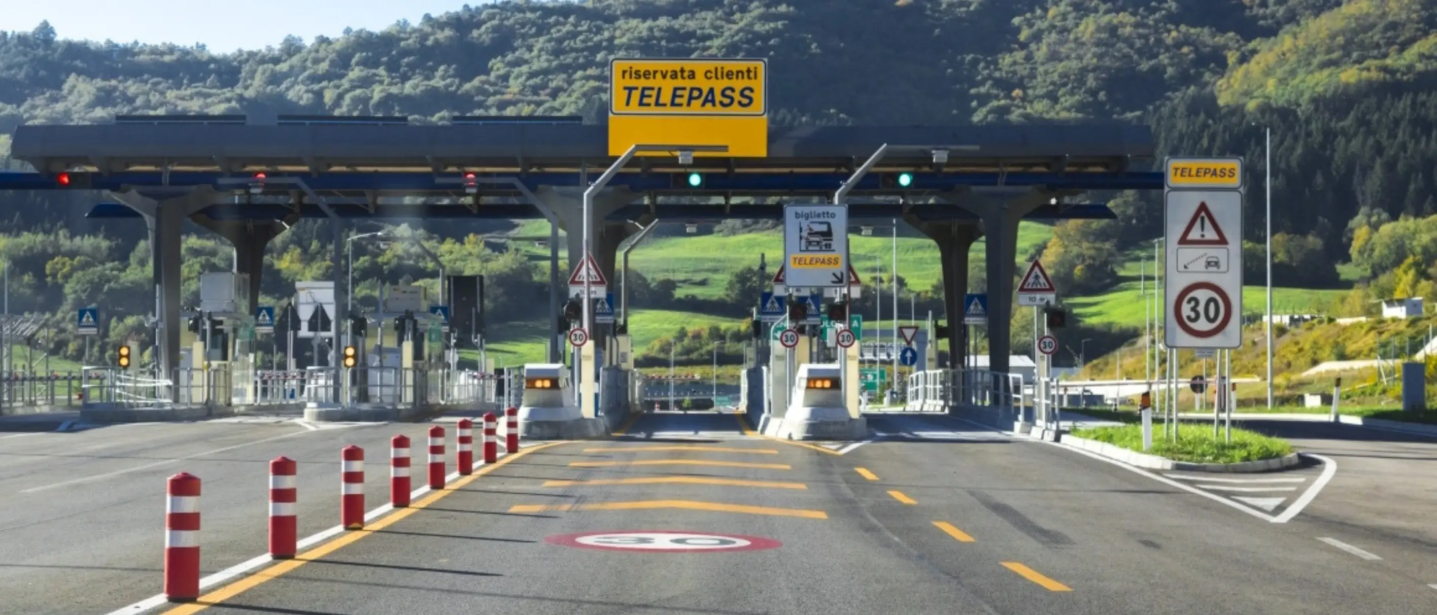 Foto einer Telepass Mautstation in Italien