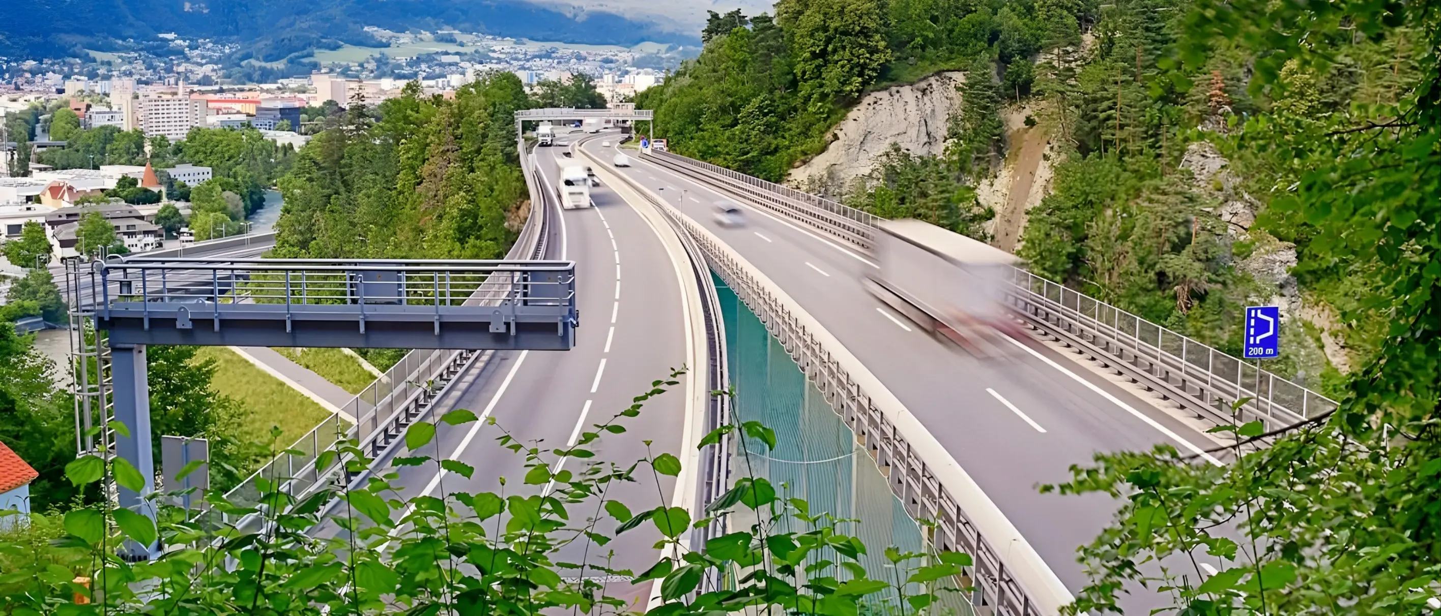 Blick auf die Brennerautobahn bei Innsbruck