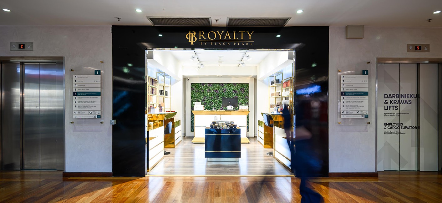 Royalty by Black Pearl | Sāls istaba