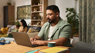 Rembourser ses dettes de carte de crédit avec un prêt personnel : l'histoire de Krish