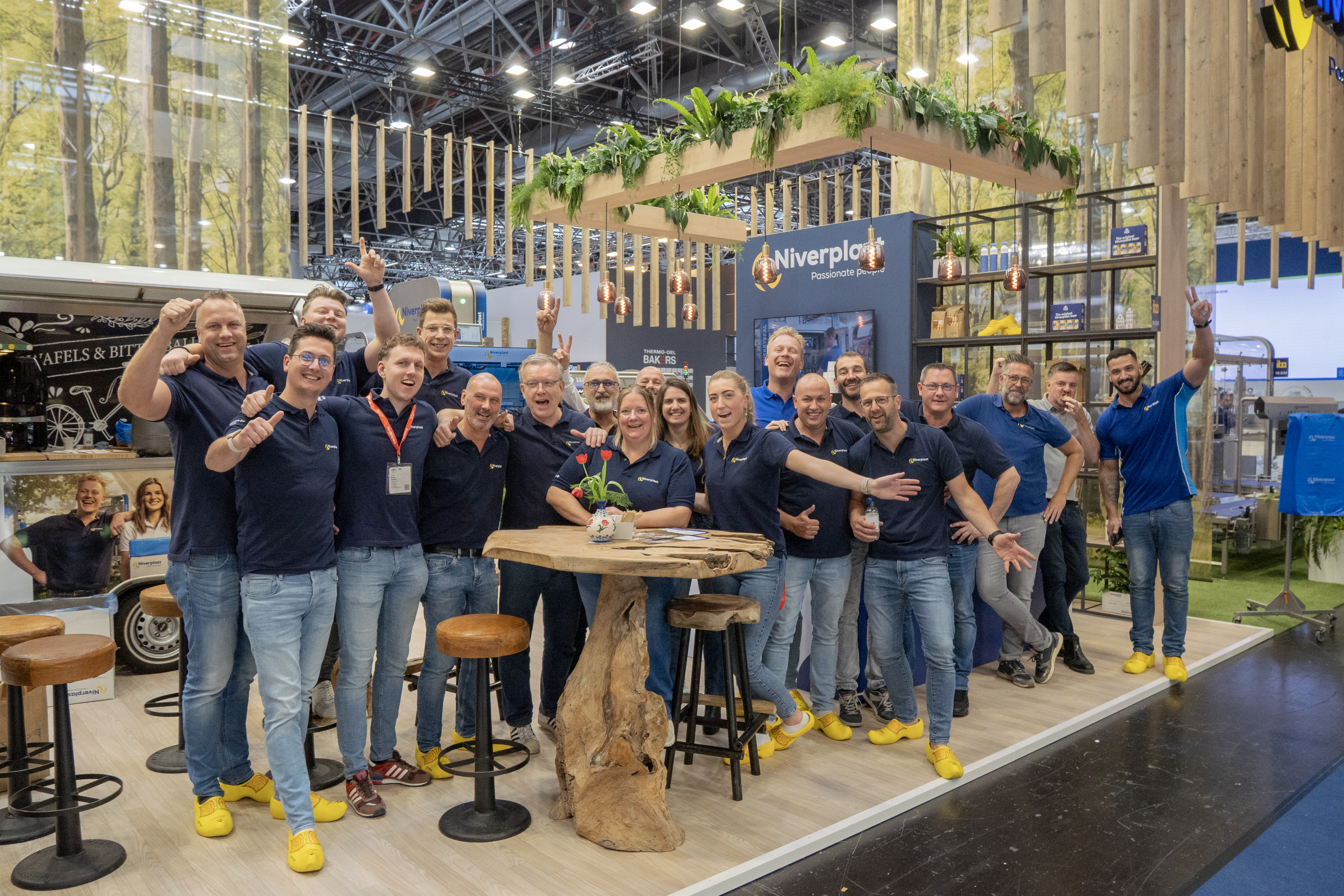 Niverplast team on exhibition stand
