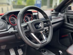 Binnenkort binnen Ligier JS60 Sport Ultimate Brommobiel 2023 STB 45dkm CARPLAY - Image 28