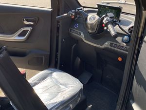 Rijbewijsvrije scootmobiel / Brommobiel E-Volt Q4 grijs. - Image 13