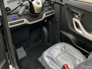 Rijbewijsvrije scootmobiel / Brommobiel E-Volt SQ4 Beige - Image 11