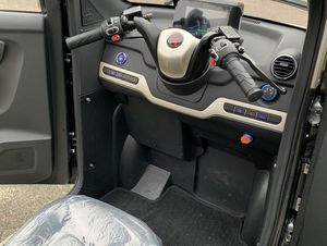 Rijbewijsvrije scootmobiel / Brommobiel E-Volt SQ4 Beige - Image 13
