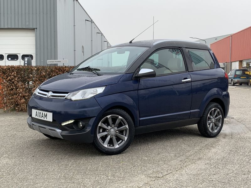 Binnenkort binnen! Aixam Crossover Brommobiel 2014 1e eig 9dkm NIEUWSTAAT