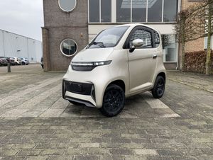 Rijbewijsvrije scootmobiel / Brommobiel E-Volt SQ4 Beige - Image 1