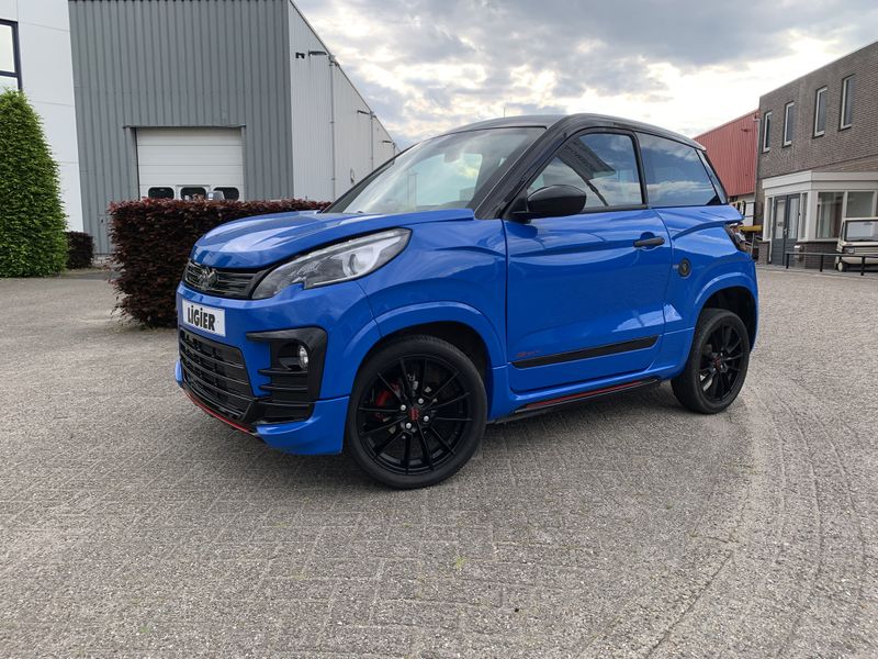 Binnenkort binnen Ligier JS60 Sport Ultimate Brommobiel 2023 STB 14dkm CARPLAY