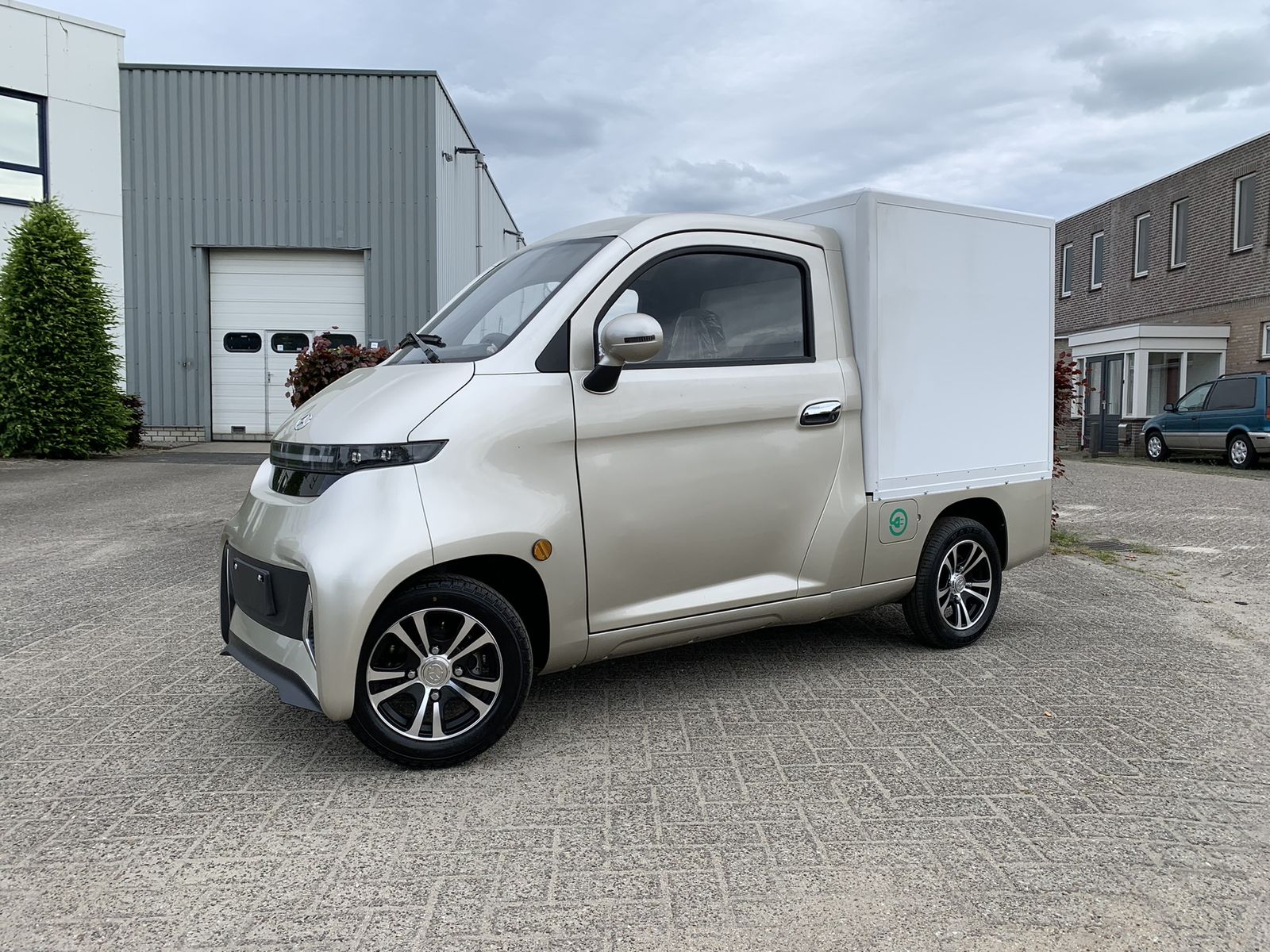 Rijbewijsvrije Cargo met laadbak elektrische Brommobiel