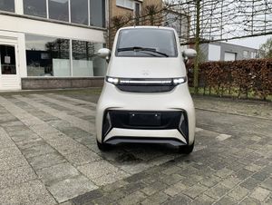 Rijbewijsvrije scootmobiel / Brommobiel E-Volt SQ4 Beige - Image 2