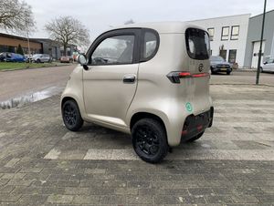 Rijbewijsvrije scootmobiel / Brommobiel E-Volt SQ4 Beige - Image 6