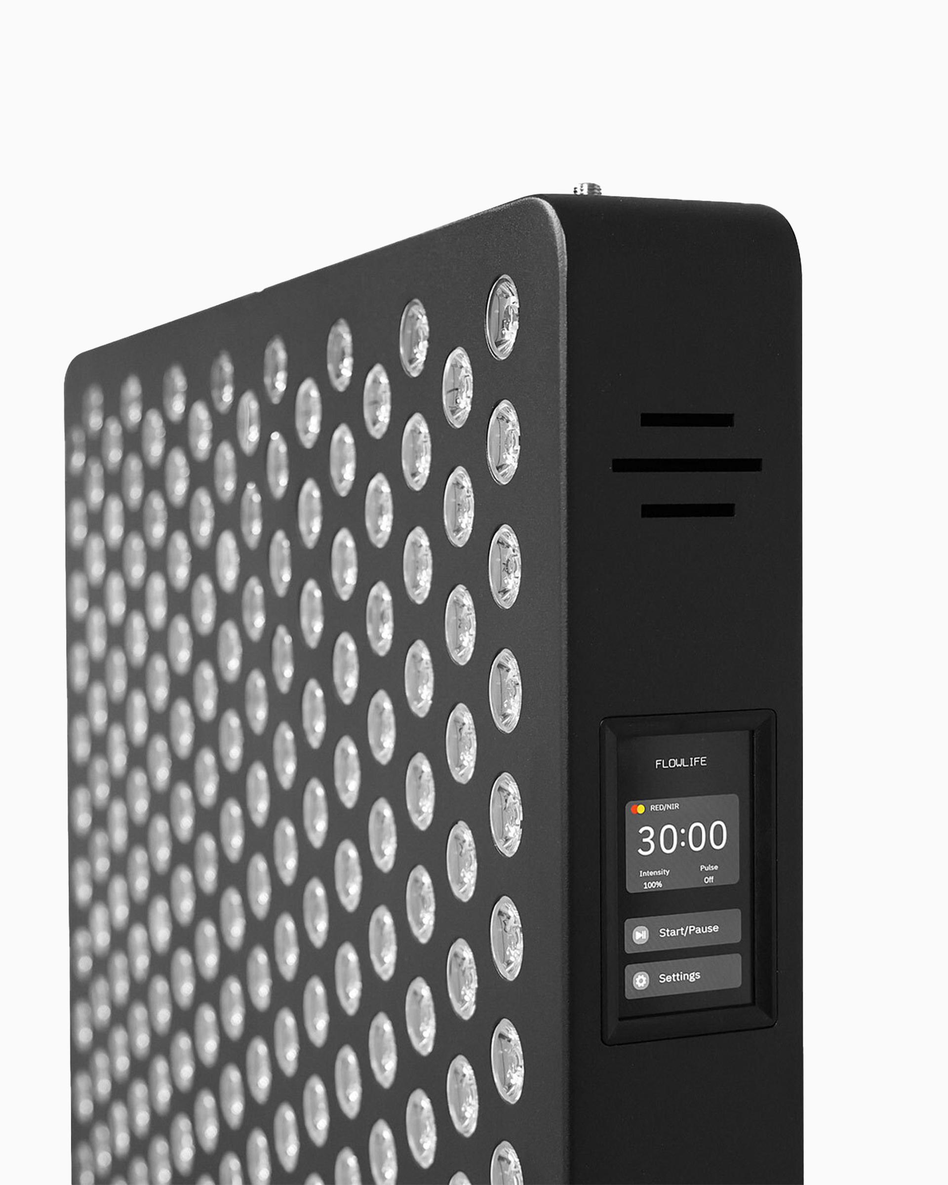 Närbild på kontrollpanelen på Flowlight Panel 4300 Eight Waves som visar timern