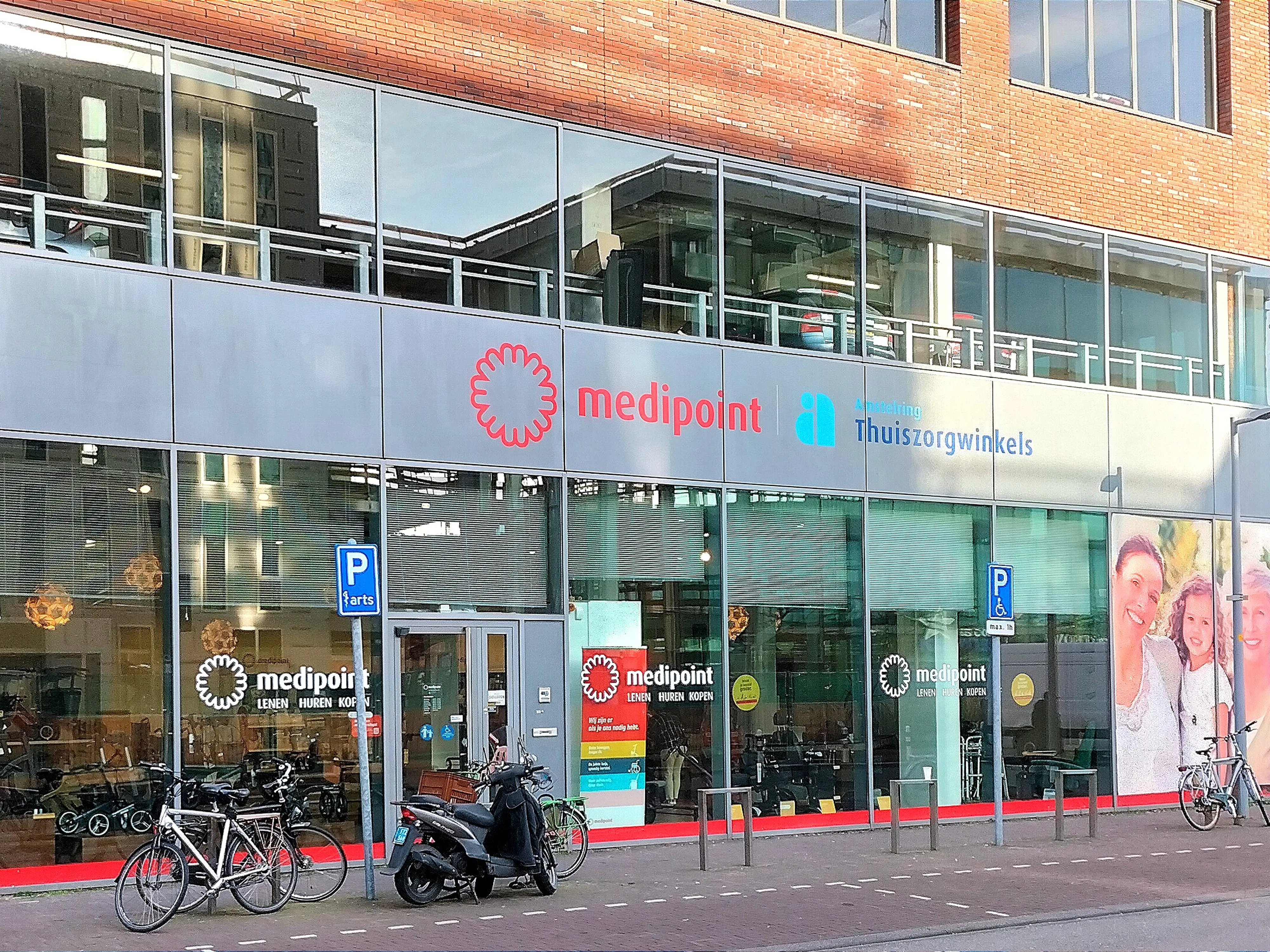 Ingang Medipoint winkel Hoofddorp