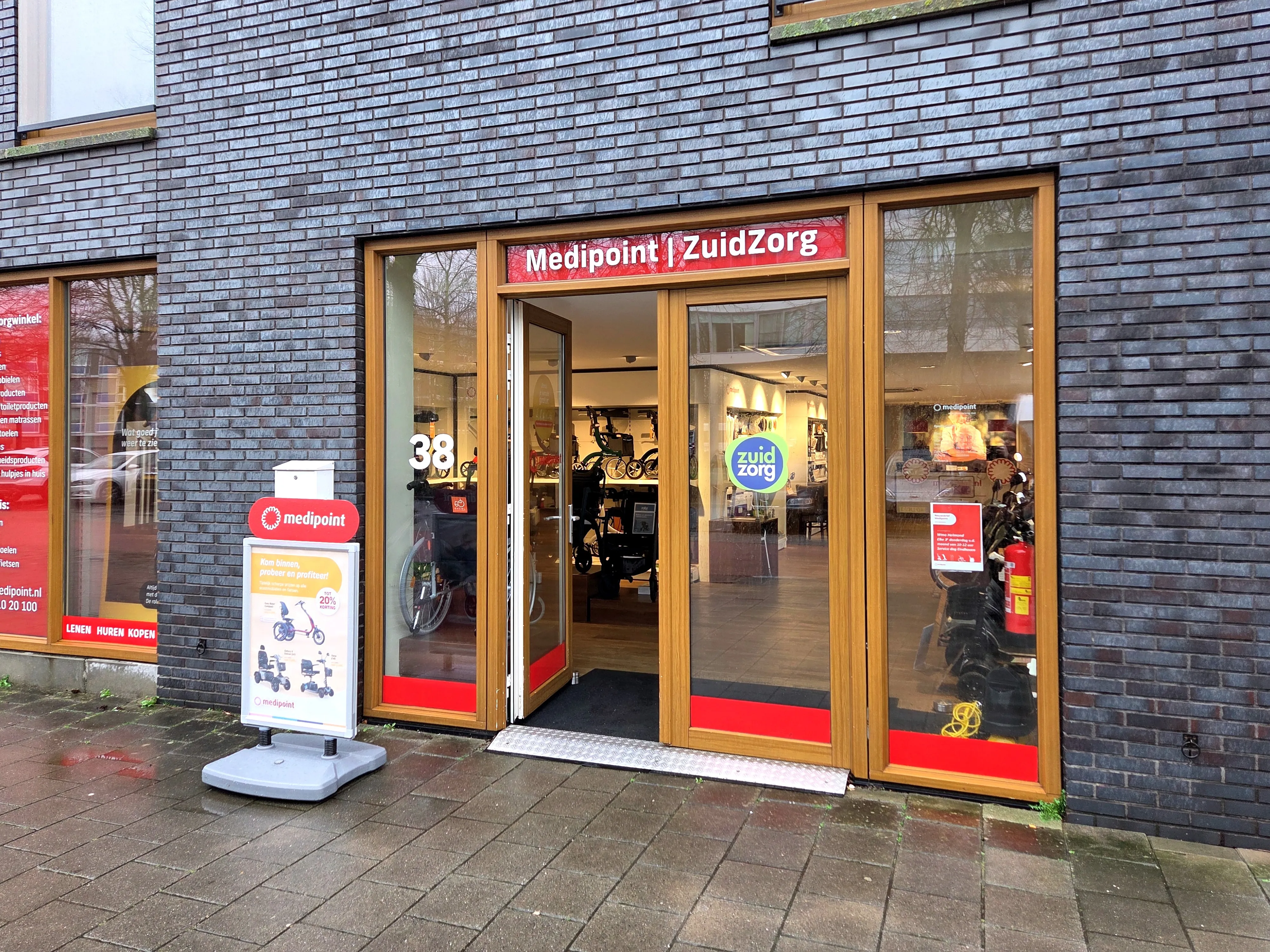Ingang Medipoint winkel Eindhoven