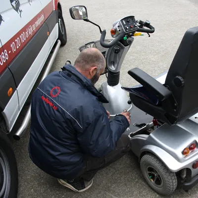 Reparatie hulpmiddel door Medipoint monteur