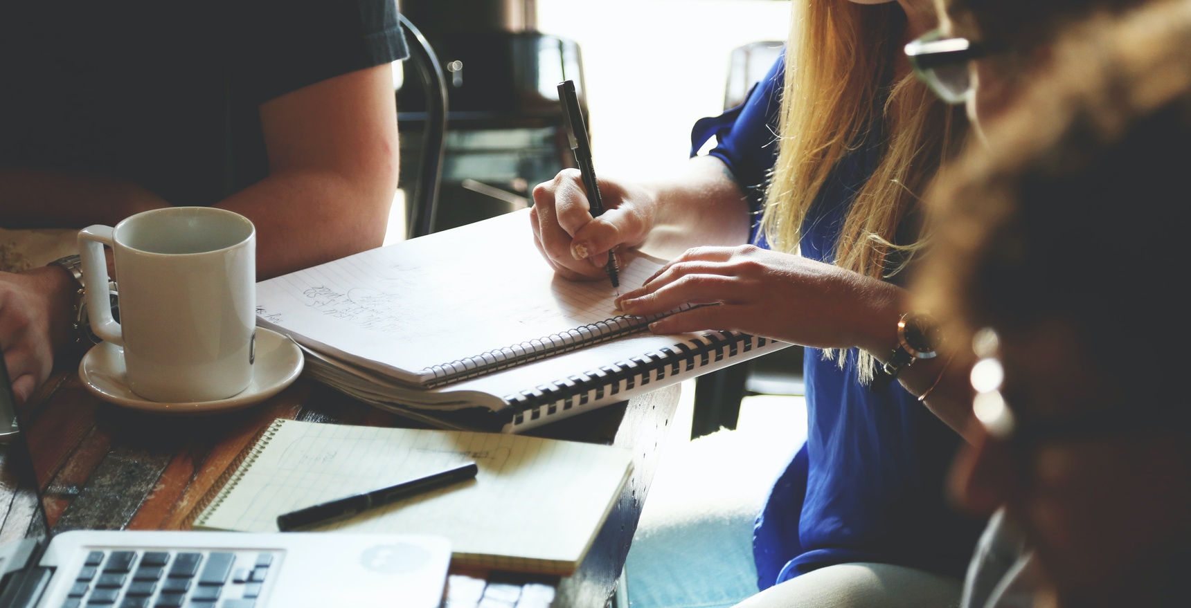 Microsoft Fabric vs. Qlik Cloud: a comparative analysis