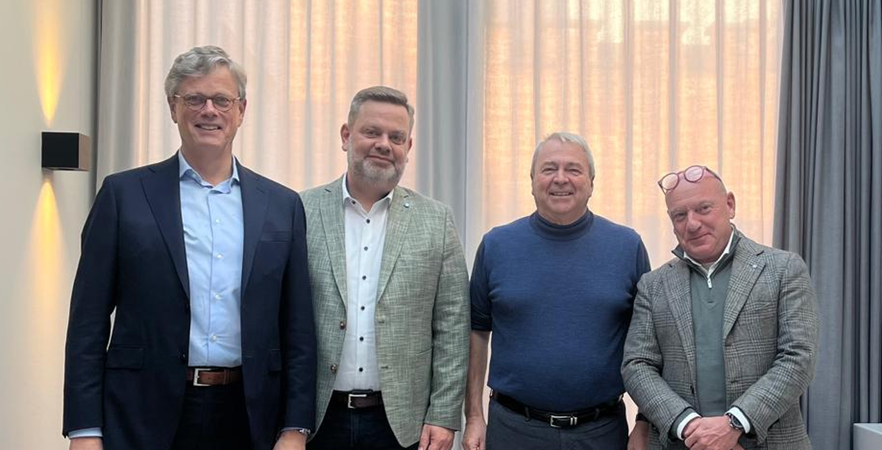 Select Group, Arch and Beyond Data join forces