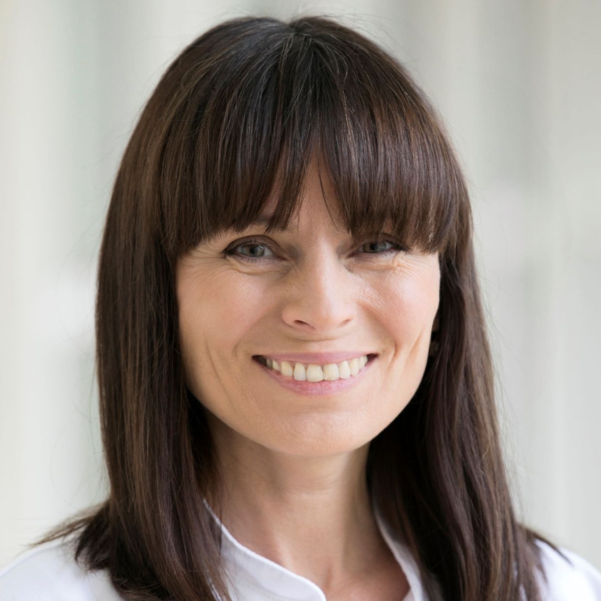 Porträtfoto von OÄ Dr. Lesya Retvinska