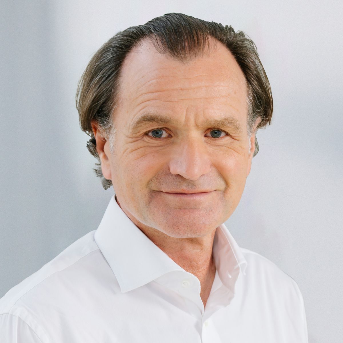 Porträtfoto von Dr. Ulrich Schmidbauer