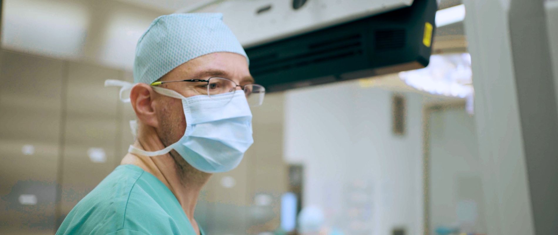 Vorschaubild des Videos mit Primarius Dr. Christian Sitzwohl, EDIC - Vorstand Anästhesie und Intensivmedizin