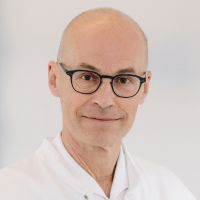 Porträtaufnahme von Primar Univ.-Prof. Dr. Wolfgang Schima