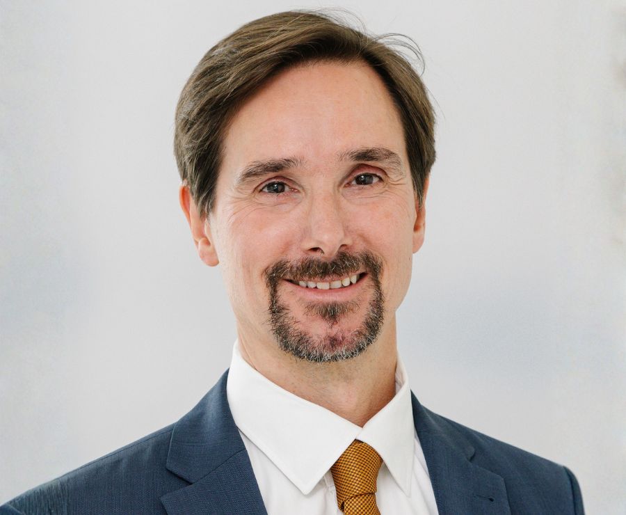 Porträtfoto von MMag. René Lambert