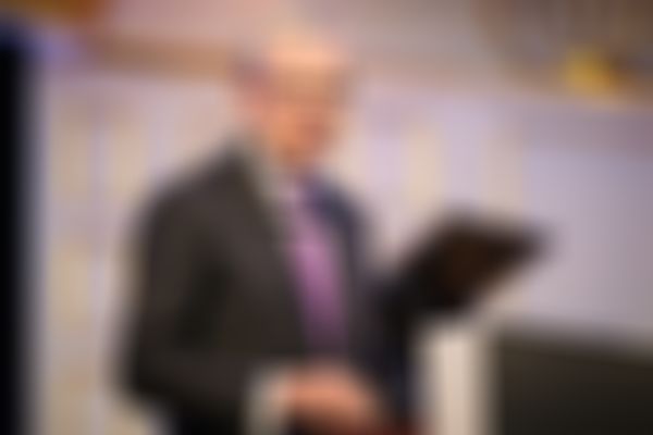 LH Dr. Haslauer am Rednerpult