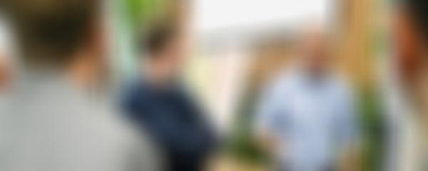 Teilnehmer diskutieren