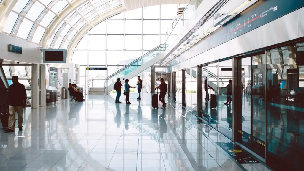 Top 8 Airport Tips For Business Travelers To Avoid The Chaos 1024x575