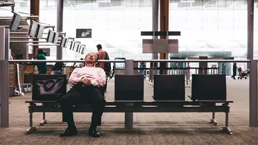 Delayed and cancelled flight statistics from 2024