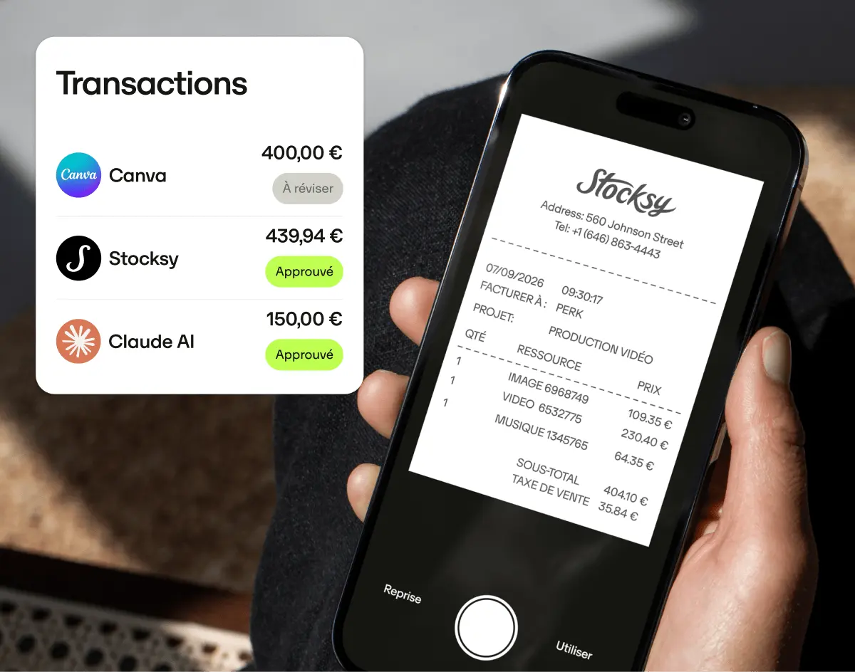 Une personne tient un smartphone affichant un reçu de Stocksy. Une liste de transactions indique les montants et les statuts pour Canva, Stocksy et Claude AI.