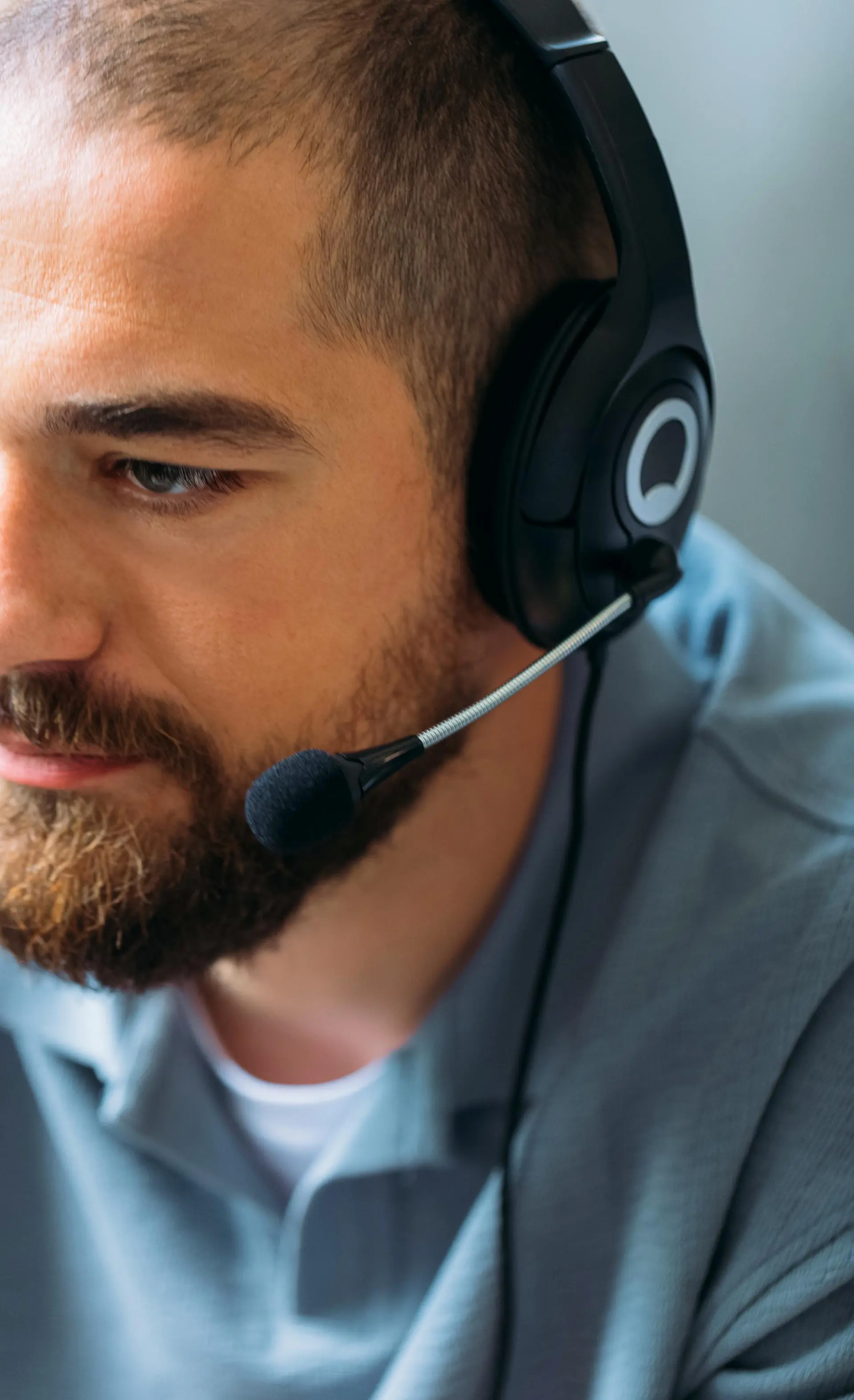 Call Center Worker
