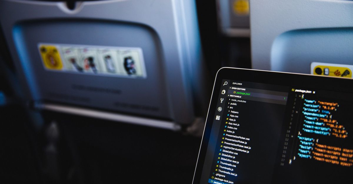 How jet-setting business travelers get work done on a plane - Perk