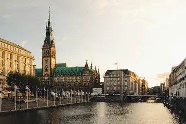 7 Reisebüros in Hamburg für Urlaubs- & Geschäftsreisen