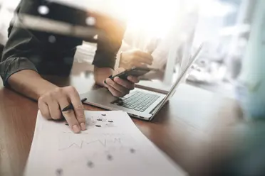 KI im Finanzwesen: Chancen, Anwendungsfälle & strategische Bedeutung