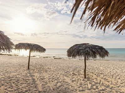 How is the Sinclair Method different from Antabuse?