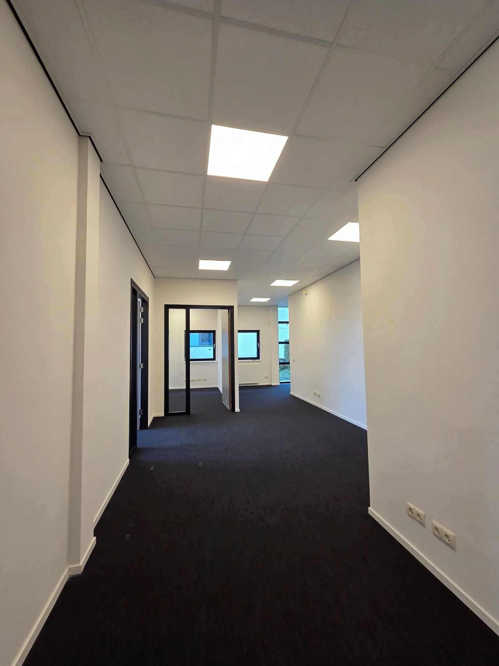 Eindresultaat nieuw kantoor verbouwing, verduurzaming en renovatie - Lichtenberg Mensgericht Vastgoedonderhoud